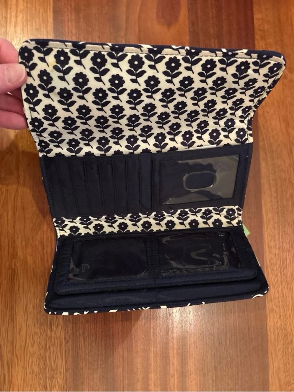 Vera Bradley Navy and White Wallet and Coin Purse - Picture 4 of 9